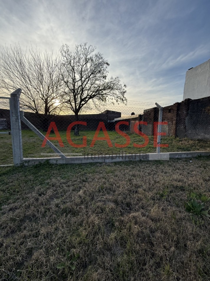 CALLE CORONEL UZIN VENDO TERRENO