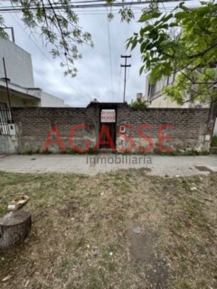 CALLE MAIPU. VENDO AMPLIO TERRENO APTO DIVERSOS DESARROLLOS