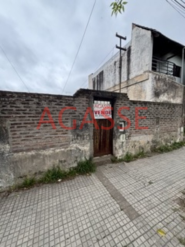 CALLE MAIPU. VENDO AMPLIO TERRENO APTO DIVERSOS DESARROLLOS