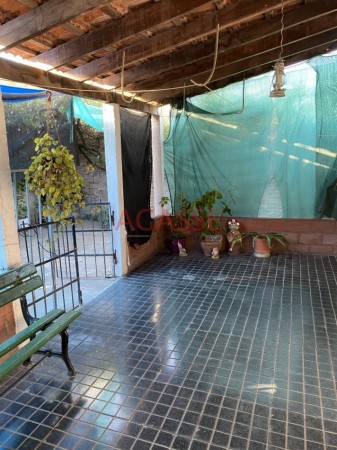 San Agustin calle los ceibos Vendo Casa 2 Dormitorios con amplio fondo