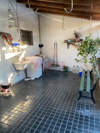 San Agustin calle los ceibos Vendo Casa 2 Dormitorios con amplio fondo