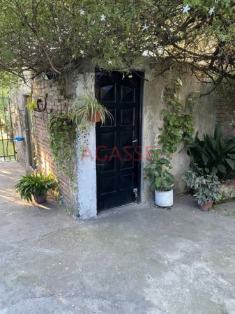 San Agustin calle los ceibos Vendo Casa 2 Dormitorios con amplio fondo