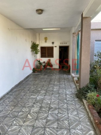 San Agustin calle los ceibos Vendo Casa 2 Dormitorios con amplio fondo